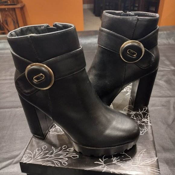 ATALINA PLATFORM BUCKLED SHORT BOOTS - Picture 7 of 15